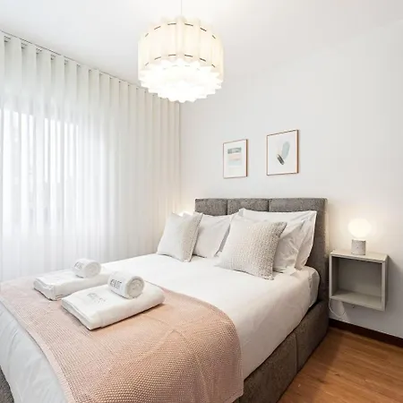 Guestready - Modern Comfort Near Boavista * Oporto