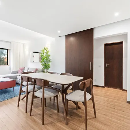 Appartamento Guestready - Modern Comfort Near Boavista Oporto