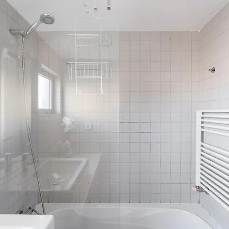 Guestready - Modern Comfort Near Boavista Oporto