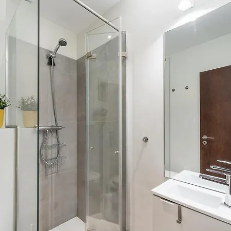 Guestready - Modern Comfort Near Boavista * Oporto