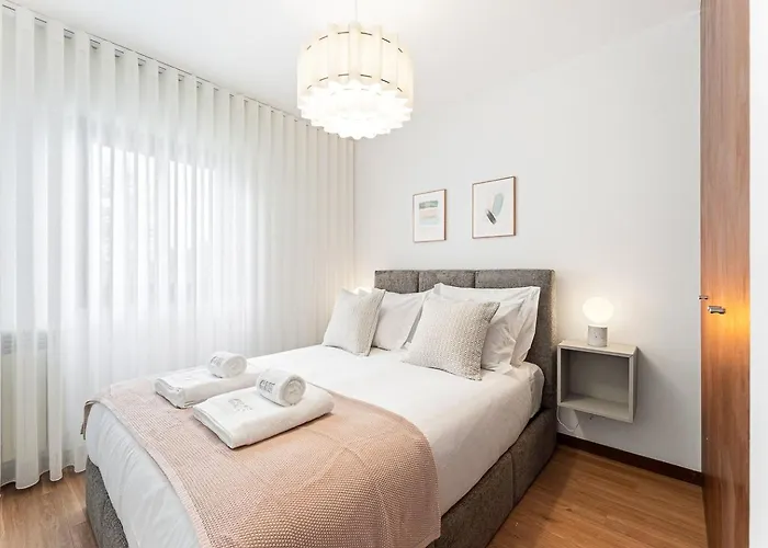 Guestready - Modern Comfort Near Boavista * Oporto