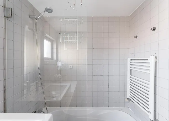 Guestready - Modern Comfort Near Boavista Oporto